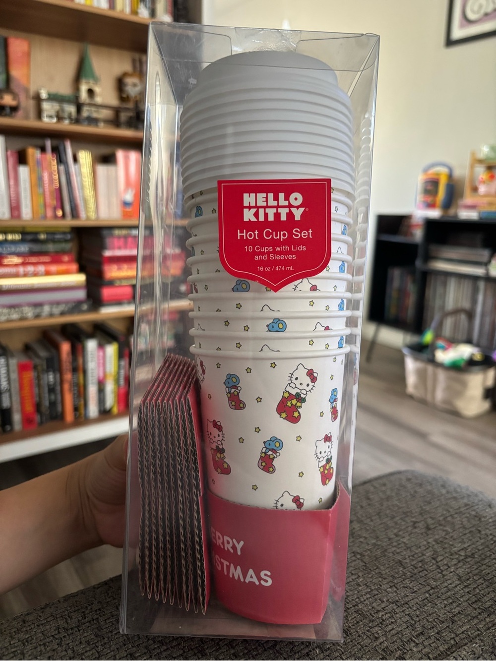 Hello Kitty White and Red Holiday Hot Cup Set with Pink Sleeves - 10 Pack